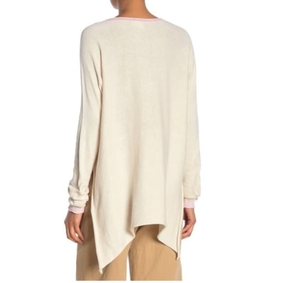 Modern Designer Oversized Knit Sweater - Picture 2 of 6